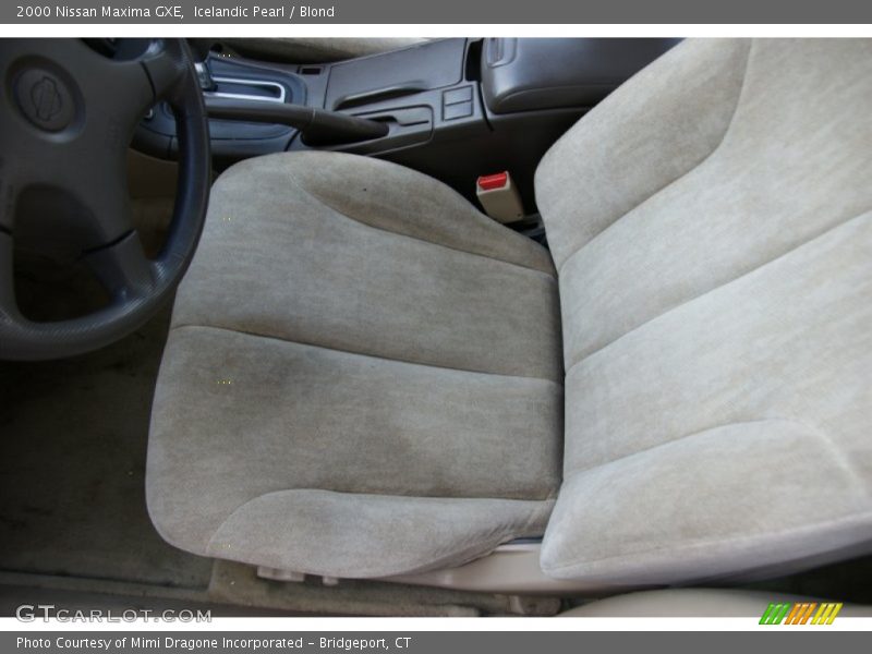 Icelandic Pearl / Blond 2000 Nissan Maxima GXE