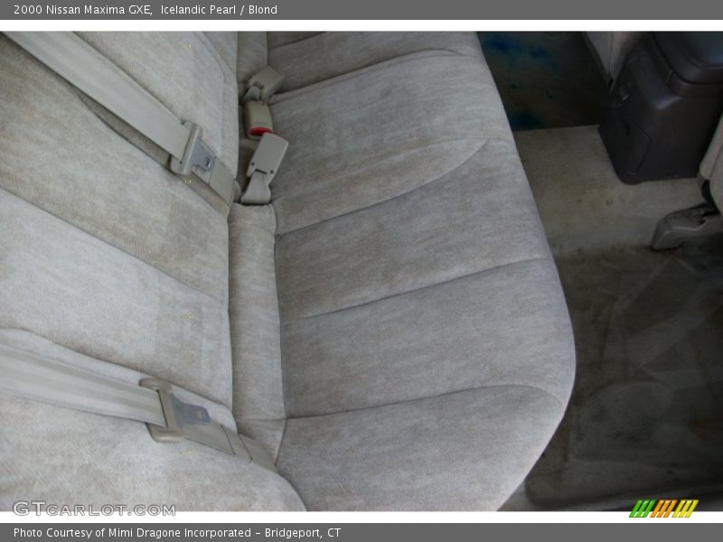 Icelandic Pearl / Blond 2000 Nissan Maxima GXE