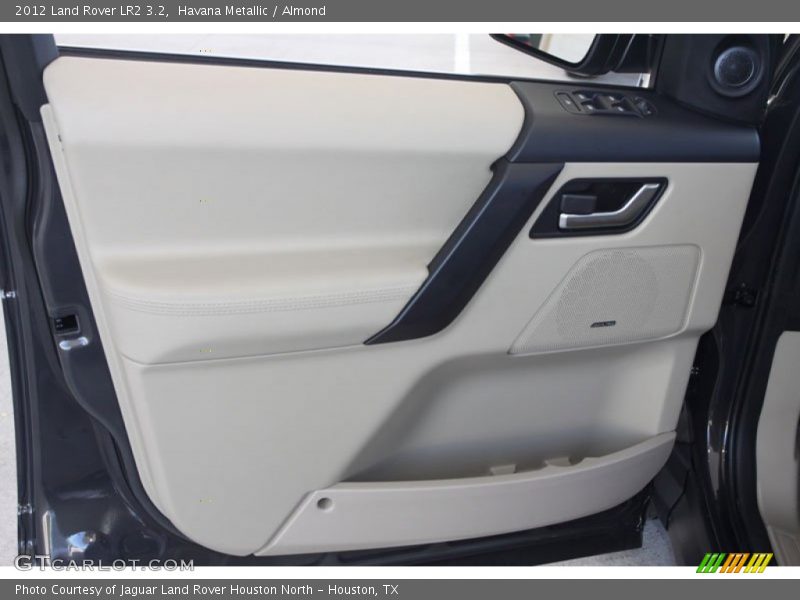 Havana Metallic / Almond 2012 Land Rover LR2 3.2