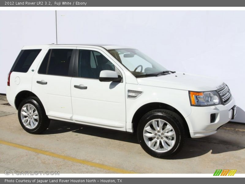  2012 LR2 3.2 Fuji White