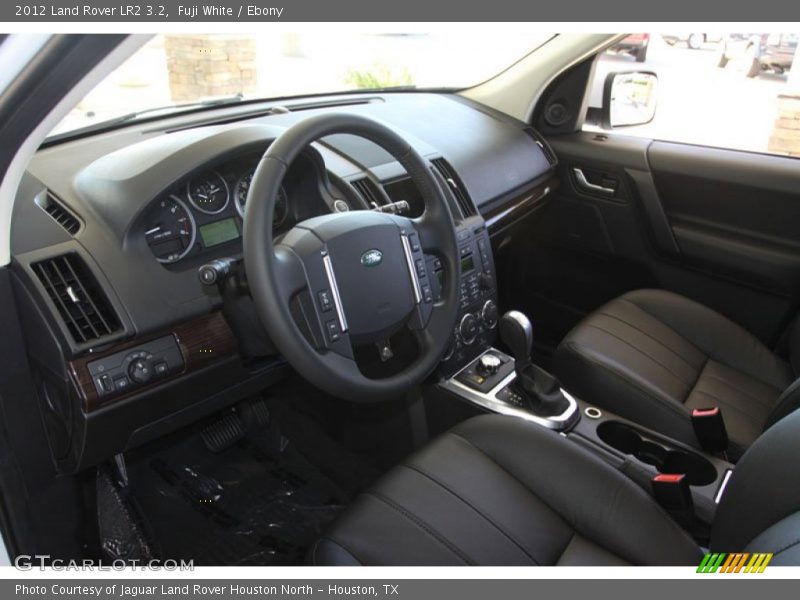 Fuji White / Ebony 2012 Land Rover LR2 3.2