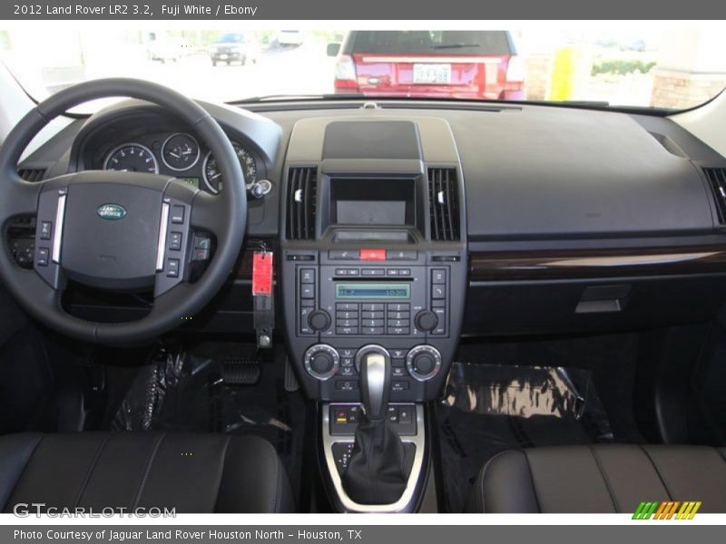 Fuji White / Ebony 2012 Land Rover LR2 3.2