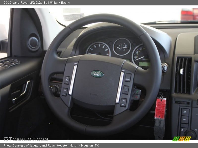 Fuji White / Ebony 2012 Land Rover LR2 3.2
