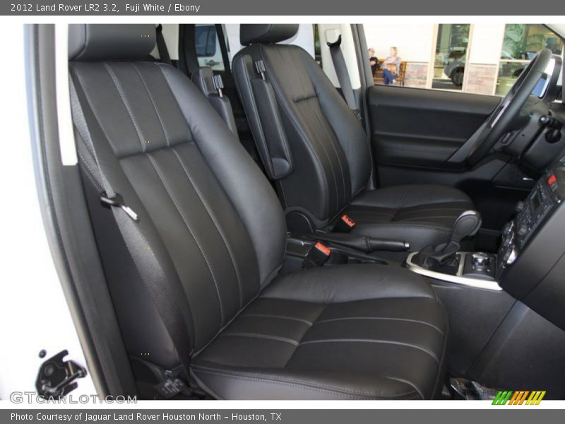 Fuji White / Ebony 2012 Land Rover LR2 3.2