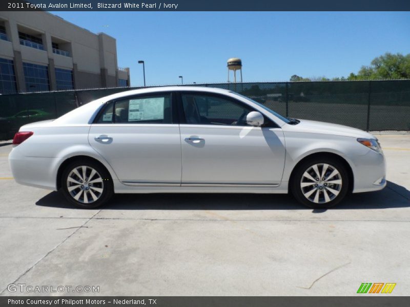 Blizzard White Pearl / Ivory 2011 Toyota Avalon Limited