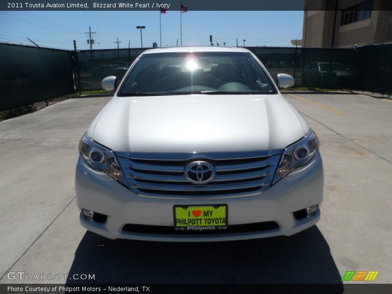 Blizzard White Pearl / Ivory 2011 Toyota Avalon Limited