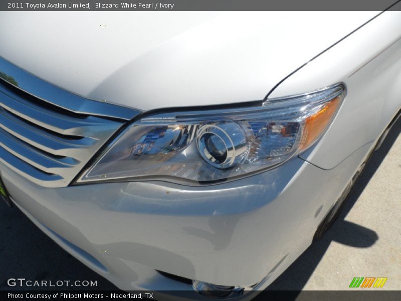 Blizzard White Pearl / Ivory 2011 Toyota Avalon Limited