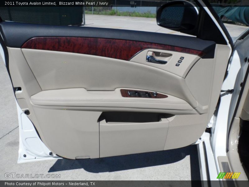 Blizzard White Pearl / Ivory 2011 Toyota Avalon Limited