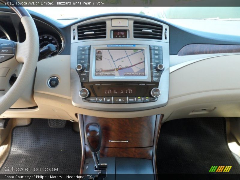 Blizzard White Pearl / Ivory 2011 Toyota Avalon Limited