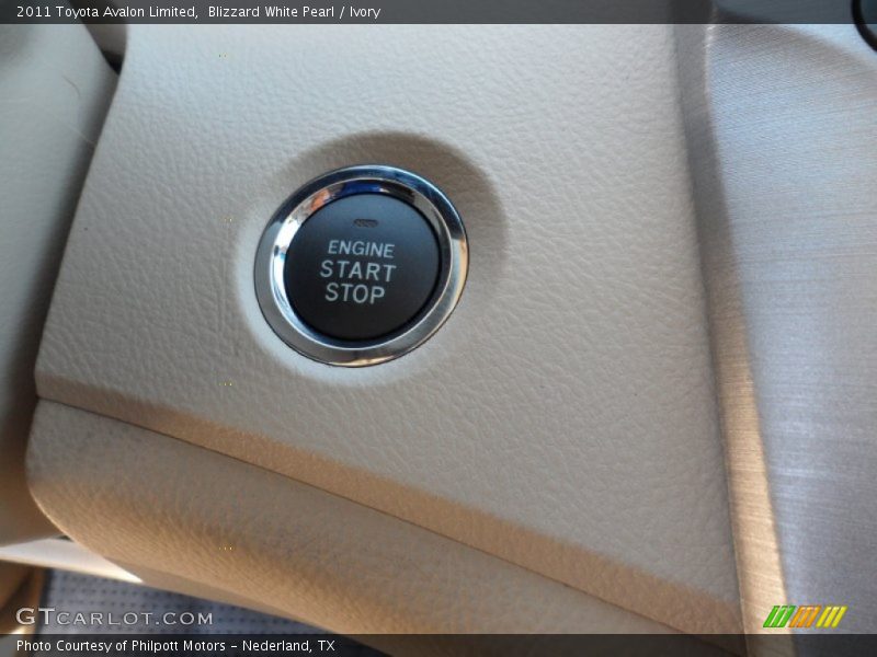 Blizzard White Pearl / Ivory 2011 Toyota Avalon Limited