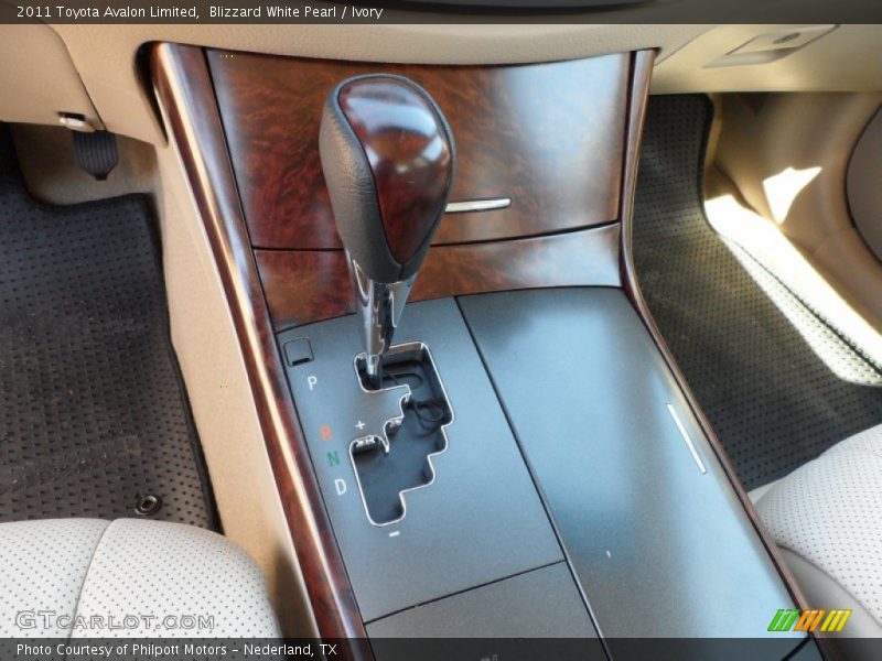 Blizzard White Pearl / Ivory 2011 Toyota Avalon Limited