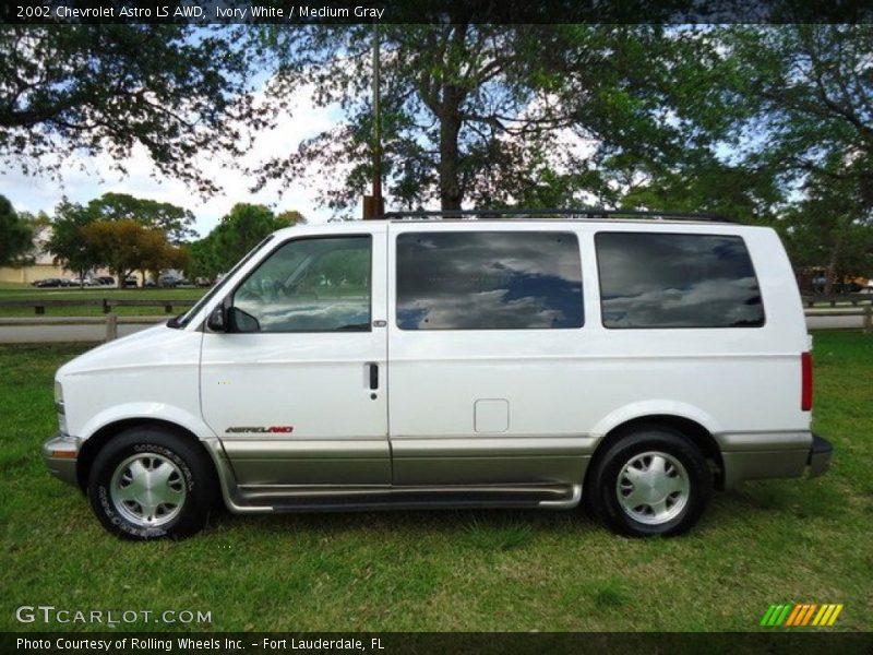  2002 Astro LS AWD Ivory White