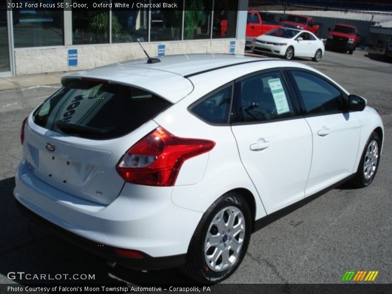 Oxford White / Charcoal Black 2012 Ford Focus SE 5-Door