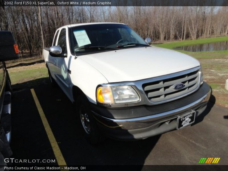 Oxford White / Medium Graphite 2002 Ford F150 XL SuperCab