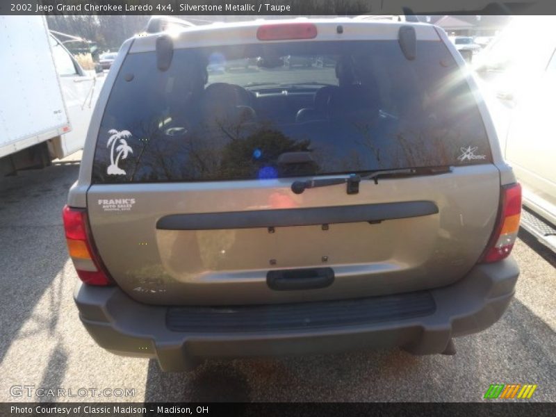 Silverstone Metallic / Taupe 2002 Jeep Grand Cherokee Laredo 4x4