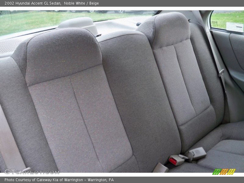 Noble White / Beige 2002 Hyundai Accent GL Sedan