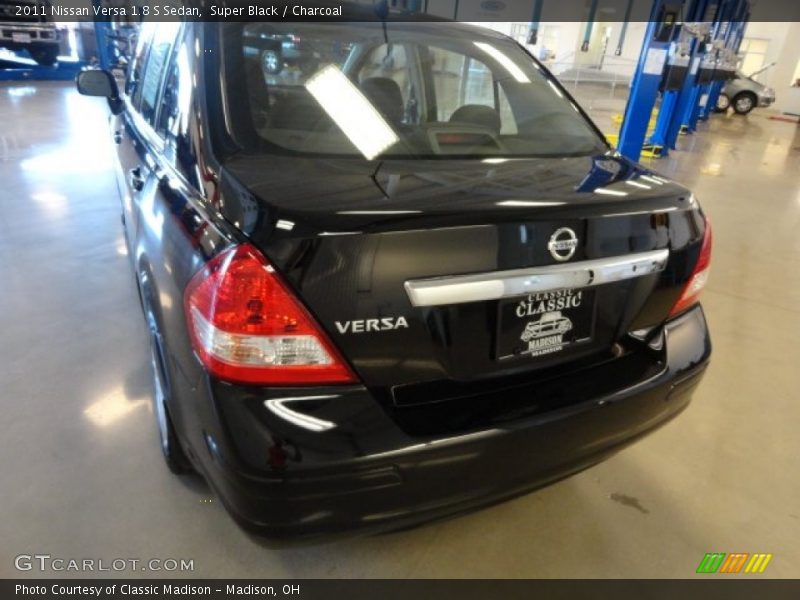 Super Black / Charcoal 2011 Nissan Versa 1.8 S Sedan