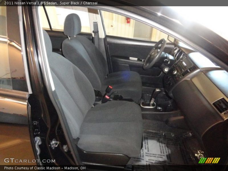 Super Black / Charcoal 2011 Nissan Versa 1.8 S Sedan