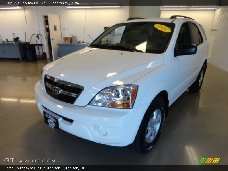 Clear White / Gray 2009 Kia Sorento LX 4x4