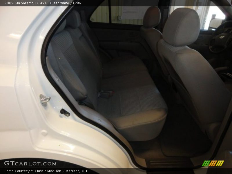 Clear White / Gray 2009 Kia Sorento LX 4x4