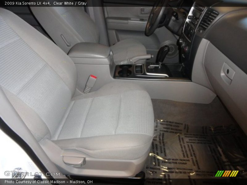 Clear White / Gray 2009 Kia Sorento LX 4x4