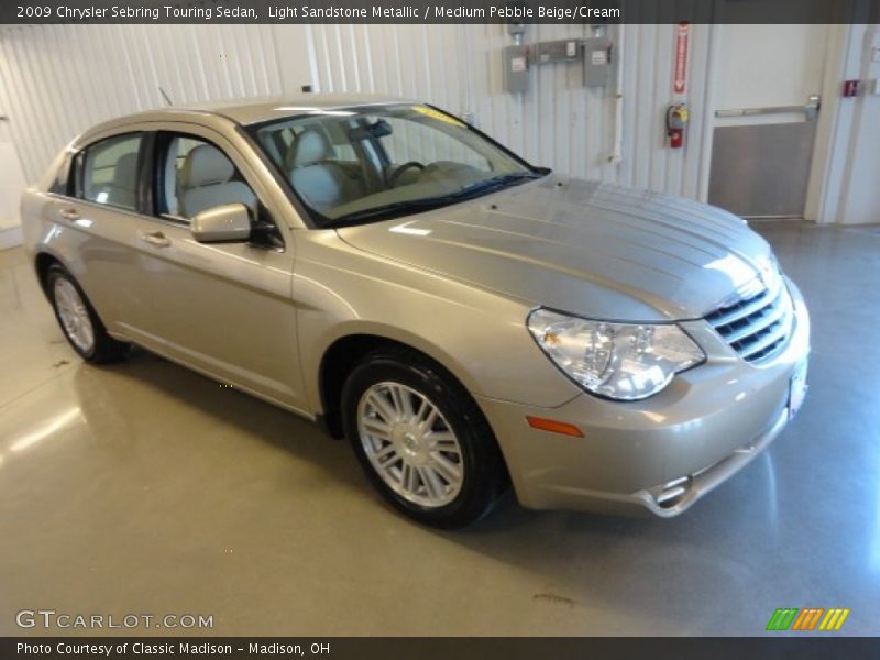 Light Sandstone Metallic / Medium Pebble Beige/Cream 2009 Chrysler Sebring Touring Sedan