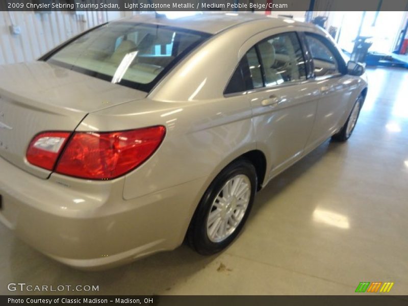 Light Sandstone Metallic / Medium Pebble Beige/Cream 2009 Chrysler Sebring Touring Sedan