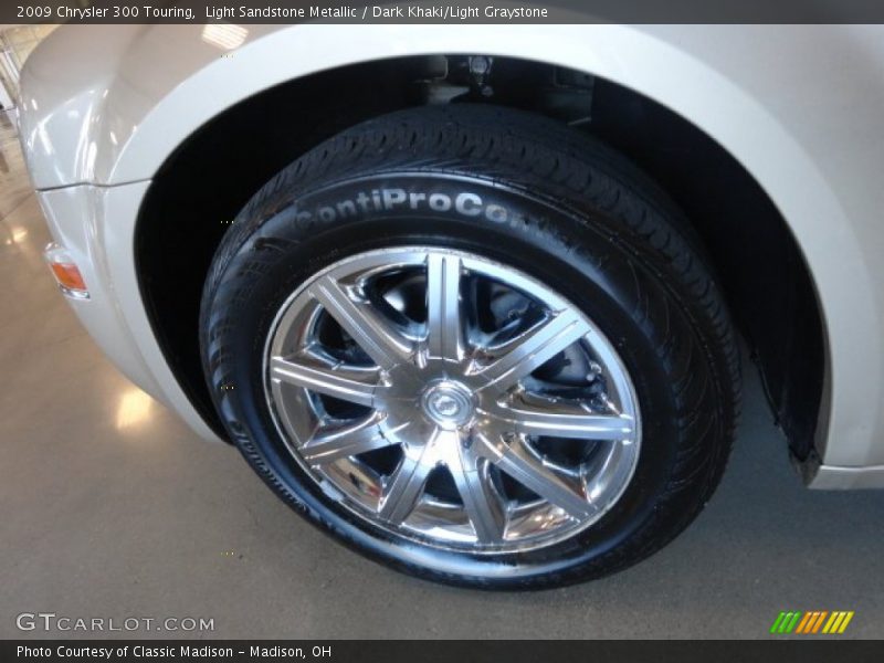 Light Sandstone Metallic / Dark Khaki/Light Graystone 2009 Chrysler 300 Touring