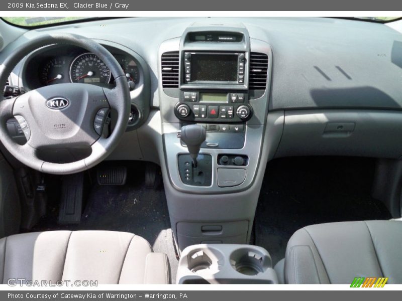 Dashboard of 2009 Sedona EX