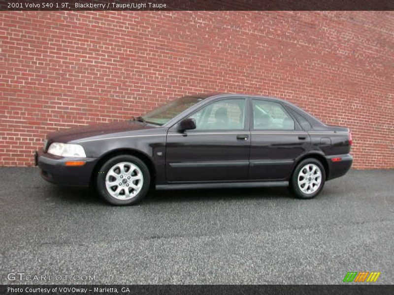 Blackberry / Taupe/Light Taupe 2001 Volvo S40 1.9T