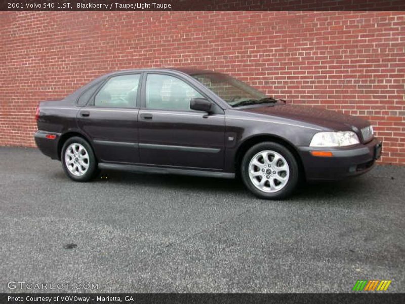 Blackberry / Taupe/Light Taupe 2001 Volvo S40 1.9T