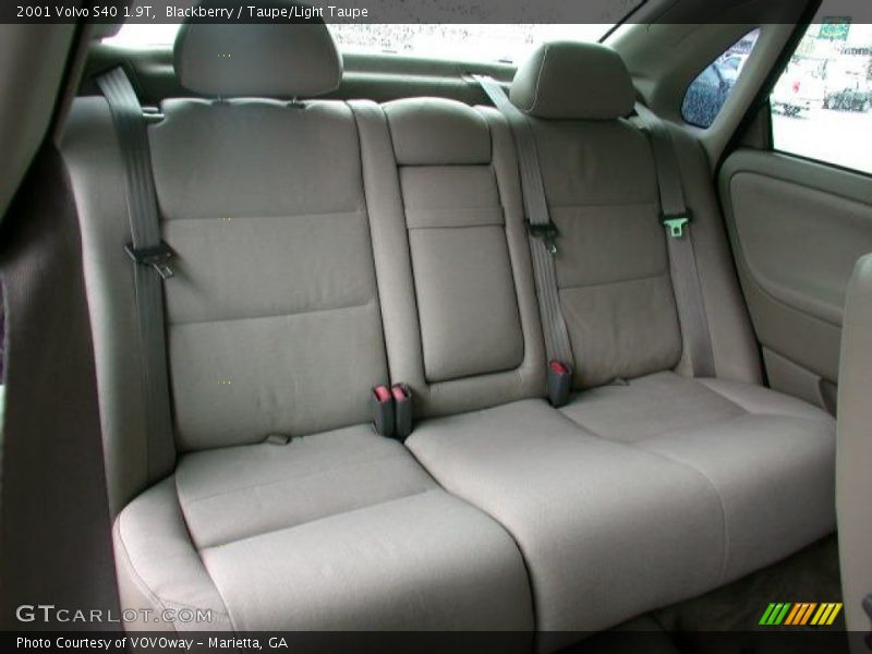 Blackberry / Taupe/Light Taupe 2001 Volvo S40 1.9T