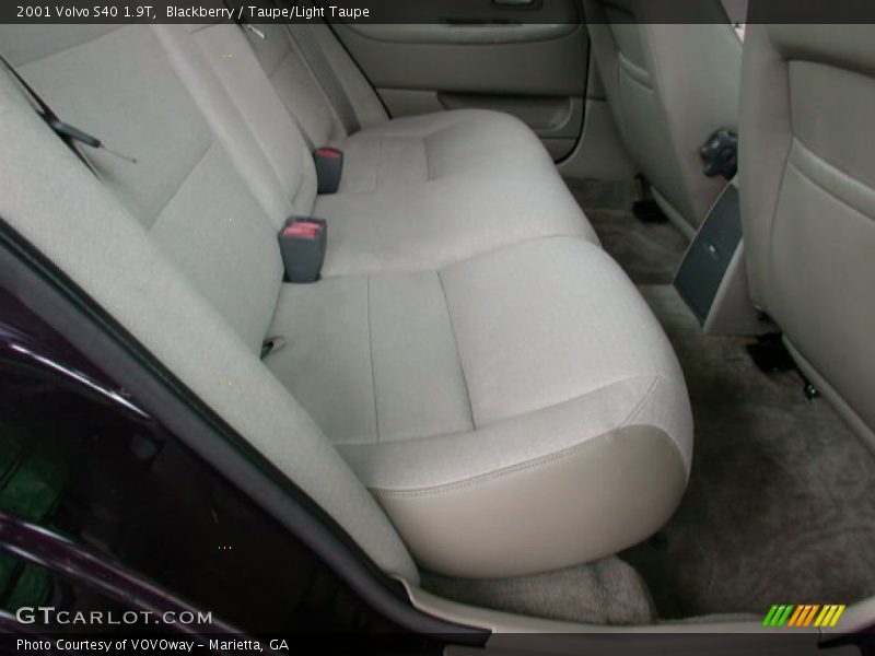 Blackberry / Taupe/Light Taupe 2001 Volvo S40 1.9T