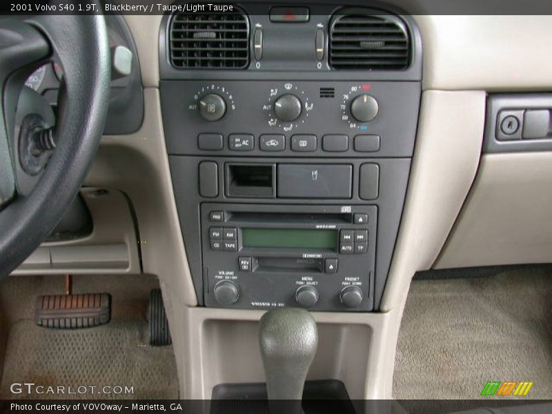 Blackberry / Taupe/Light Taupe 2001 Volvo S40 1.9T
