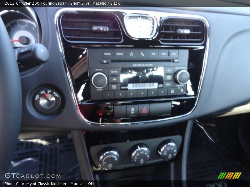Bright Silver Metallic / Black 2012 Chrysler 200 Touring Sedan