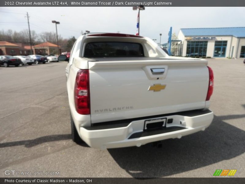 White Diamond Tricoat / Dark Cashmere/Light Cashmere 2012 Chevrolet Avalanche LTZ 4x4