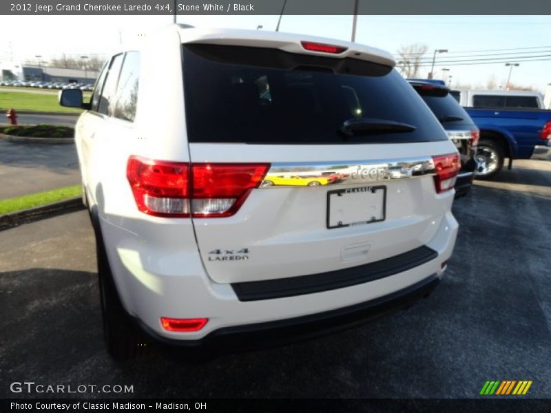 Stone White / Black 2012 Jeep Grand Cherokee Laredo 4x4