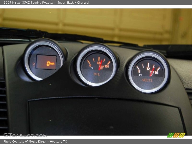 Super Black / Charcoal 2005 Nissan 350Z Touring Roadster