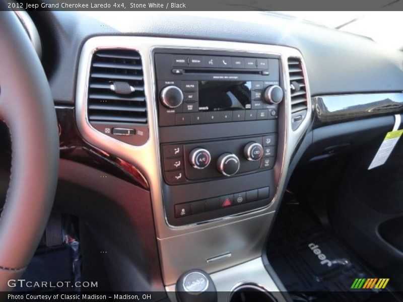 Stone White / Black 2012 Jeep Grand Cherokee Laredo 4x4