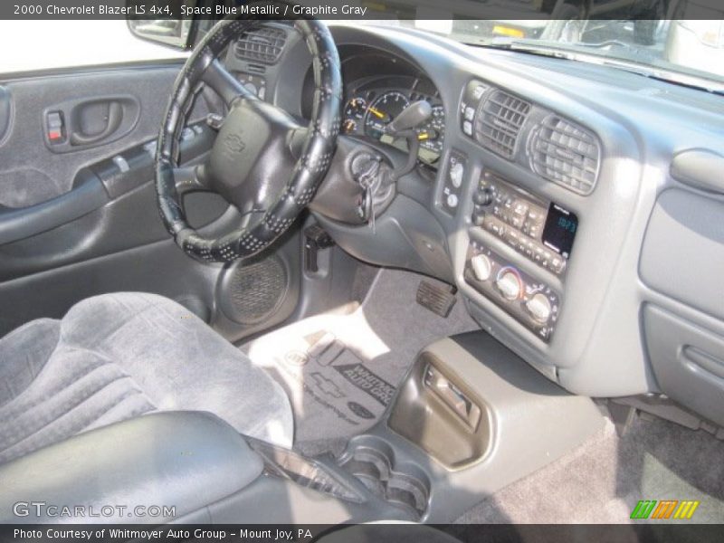 Space Blue Metallic / Graphite Gray 2000 Chevrolet Blazer LS 4x4