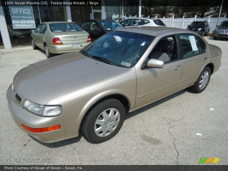 Pebble Beige Metallic / Beige 1996 Nissan Maxima GXE