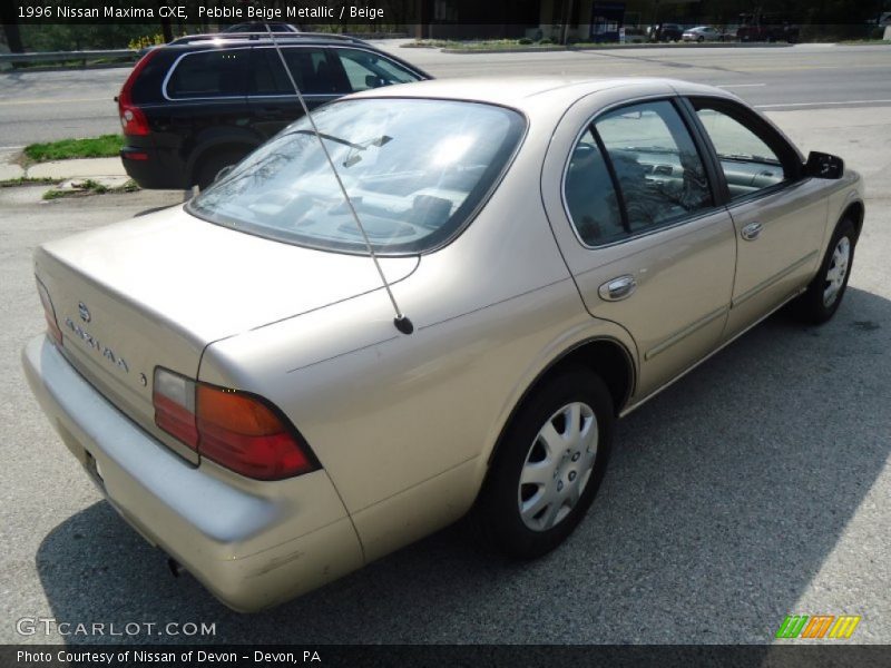 Pebble Beige Metallic / Beige 1996 Nissan Maxima GXE