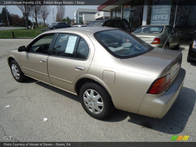 Pebble Beige Metallic / Beige 1996 Nissan Maxima GXE