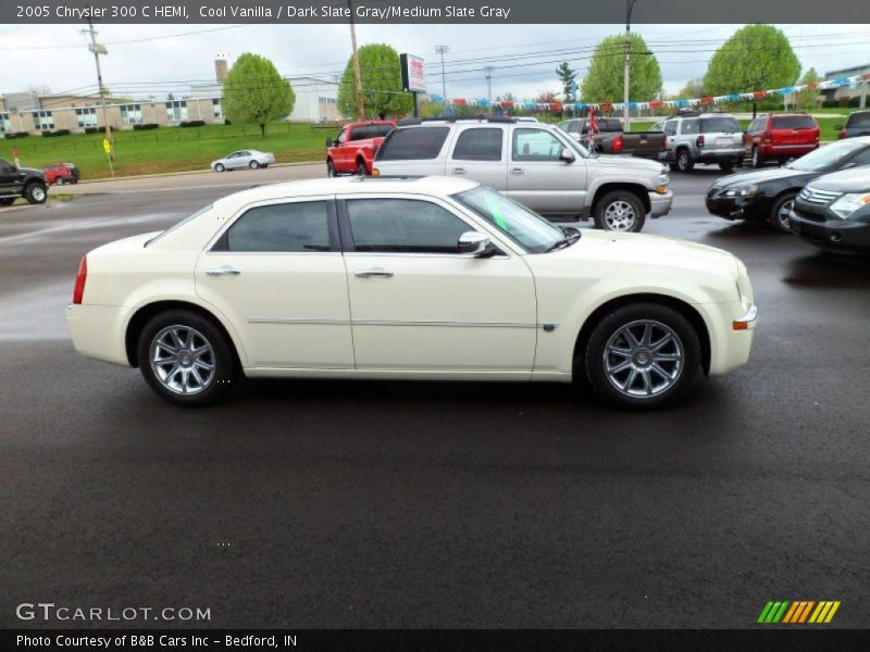 Cool Vanilla / Dark Slate Gray/Medium Slate Gray 2005 Chrysler 300 C HEMI