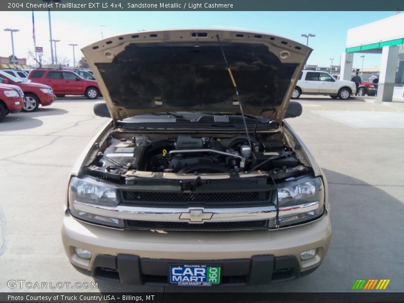 Sandstone Metallic / Light Cashmere 2004 Chevrolet TrailBlazer EXT LS 4x4