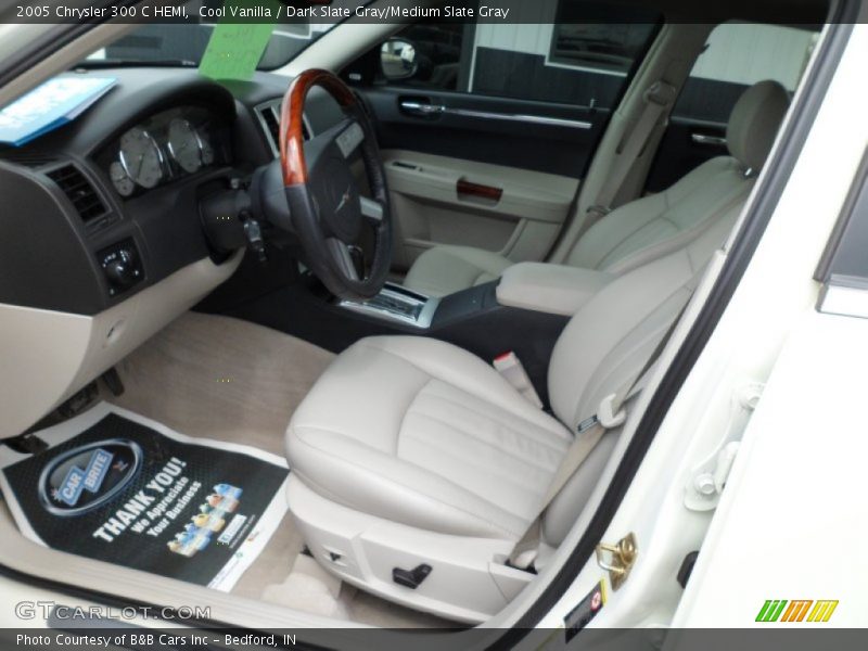 Cool Vanilla / Dark Slate Gray/Medium Slate Gray 2005 Chrysler 300 C HEMI