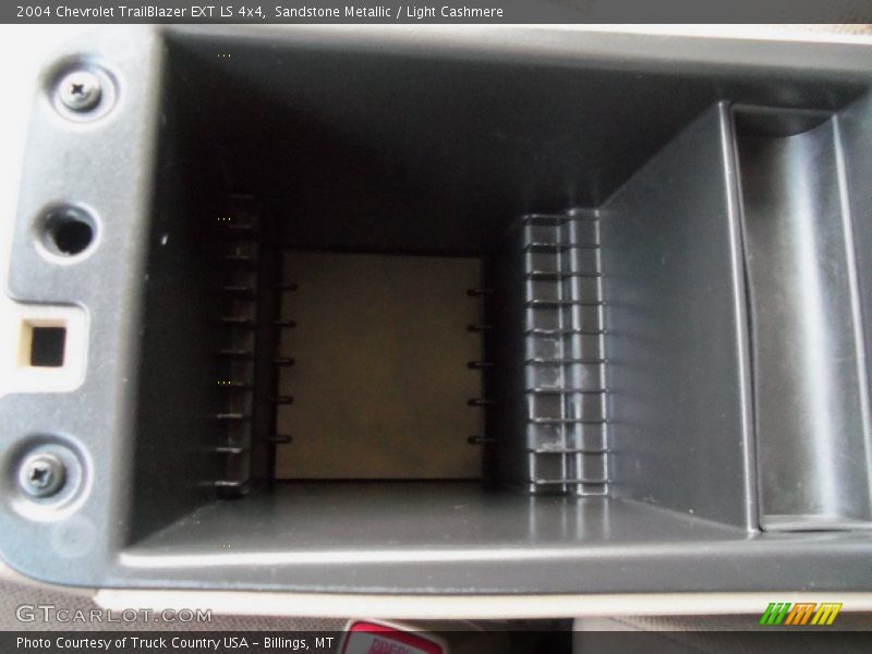 Sandstone Metallic / Light Cashmere 2004 Chevrolet TrailBlazer EXT LS 4x4