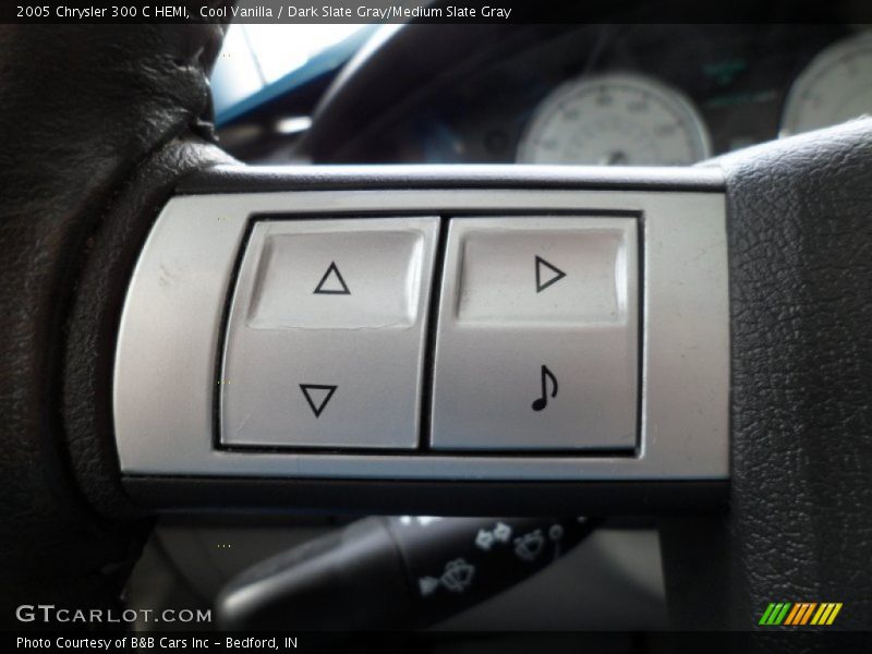 Cool Vanilla / Dark Slate Gray/Medium Slate Gray 2005 Chrysler 300 C HEMI