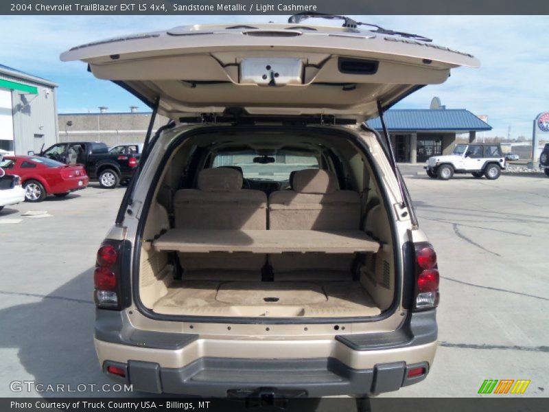 Sandstone Metallic / Light Cashmere 2004 Chevrolet TrailBlazer EXT LS 4x4