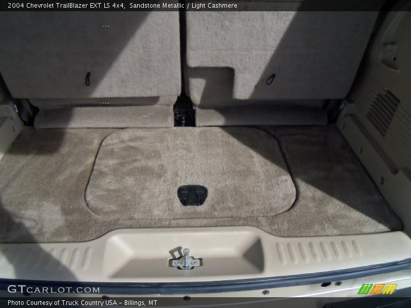 Sandstone Metallic / Light Cashmere 2004 Chevrolet TrailBlazer EXT LS 4x4
